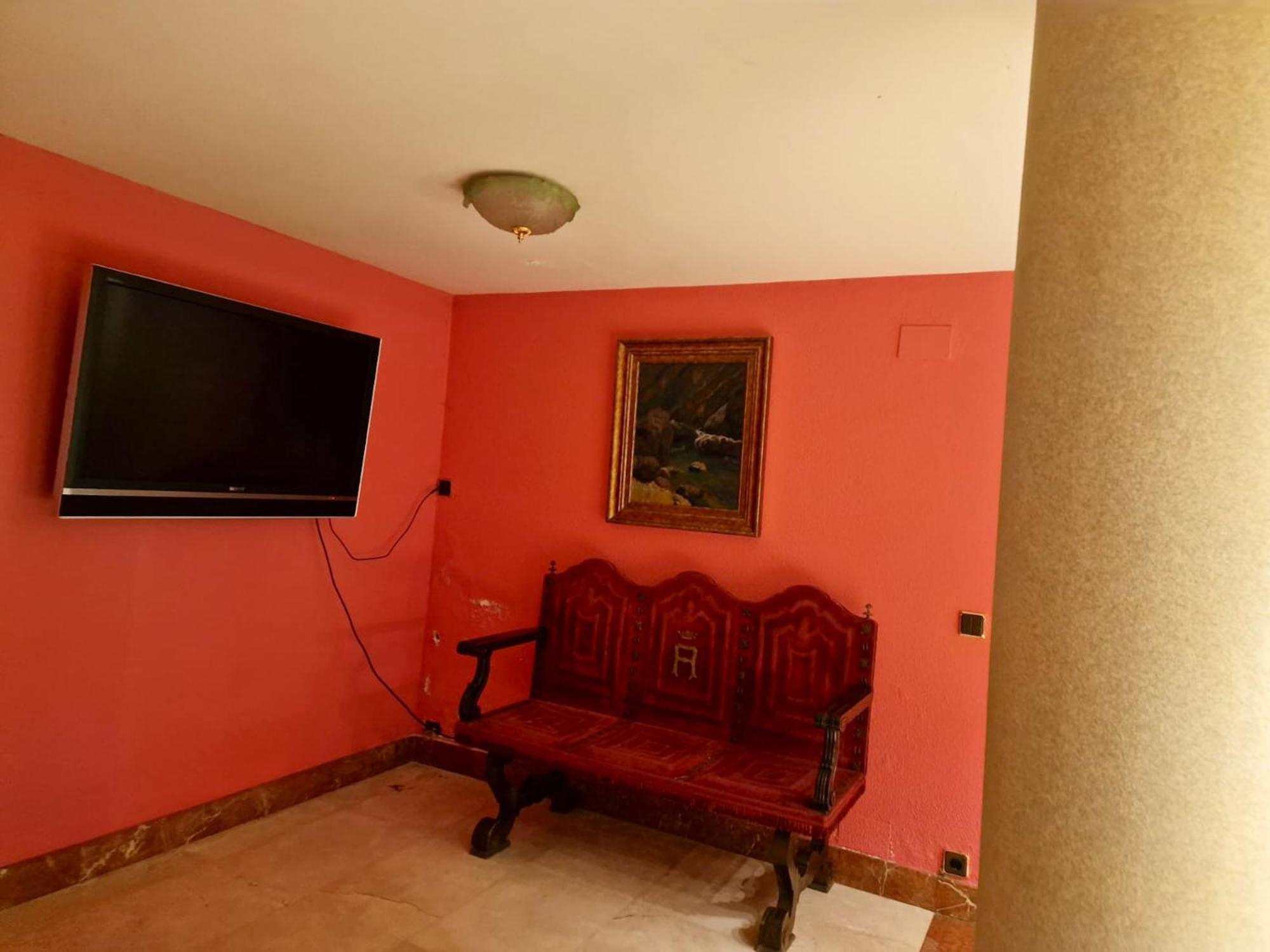 Spacious House With Pool And Garden In Congosto