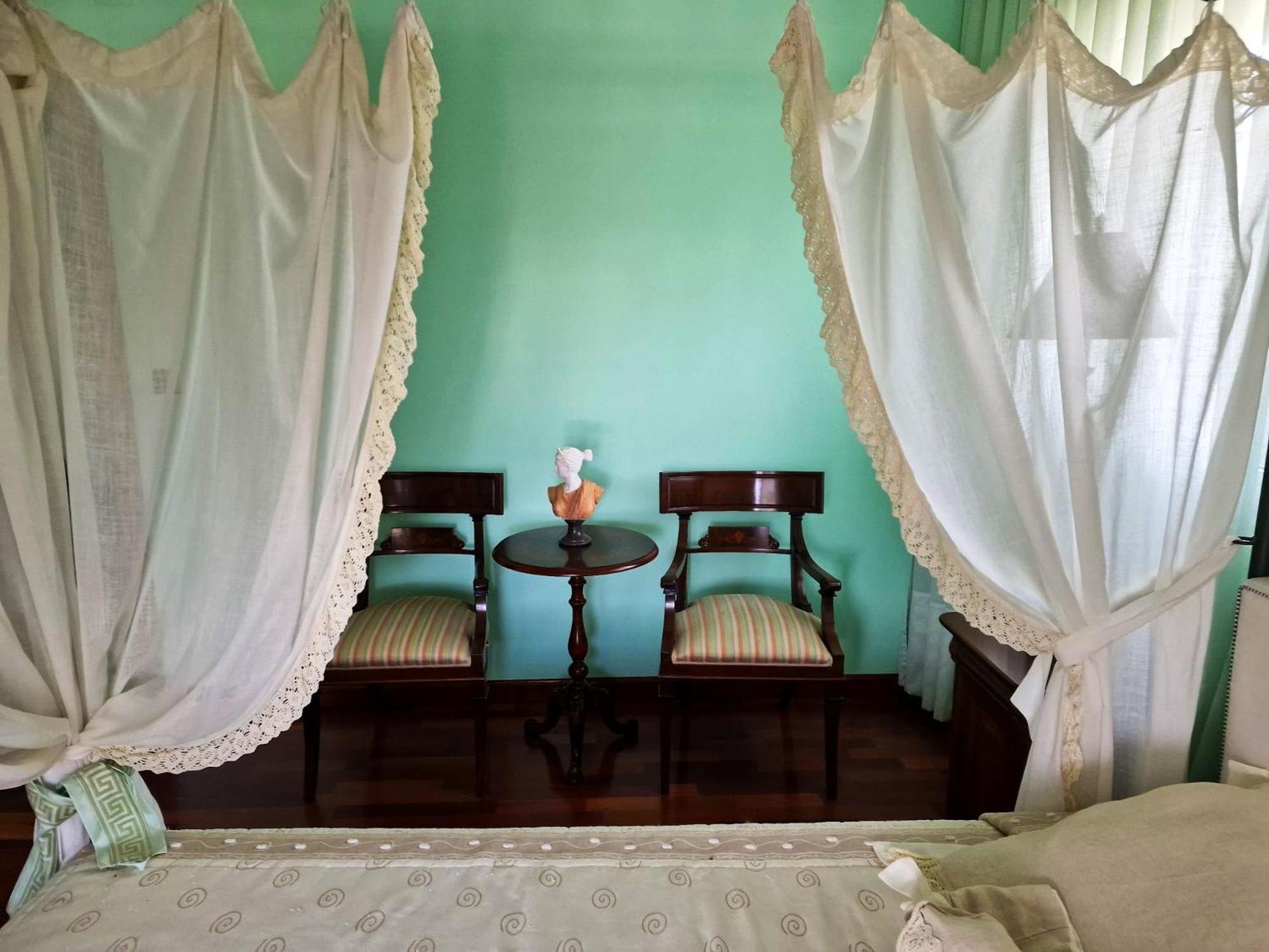 Spacious House With Pool And Garden In Congosto Holiday home *