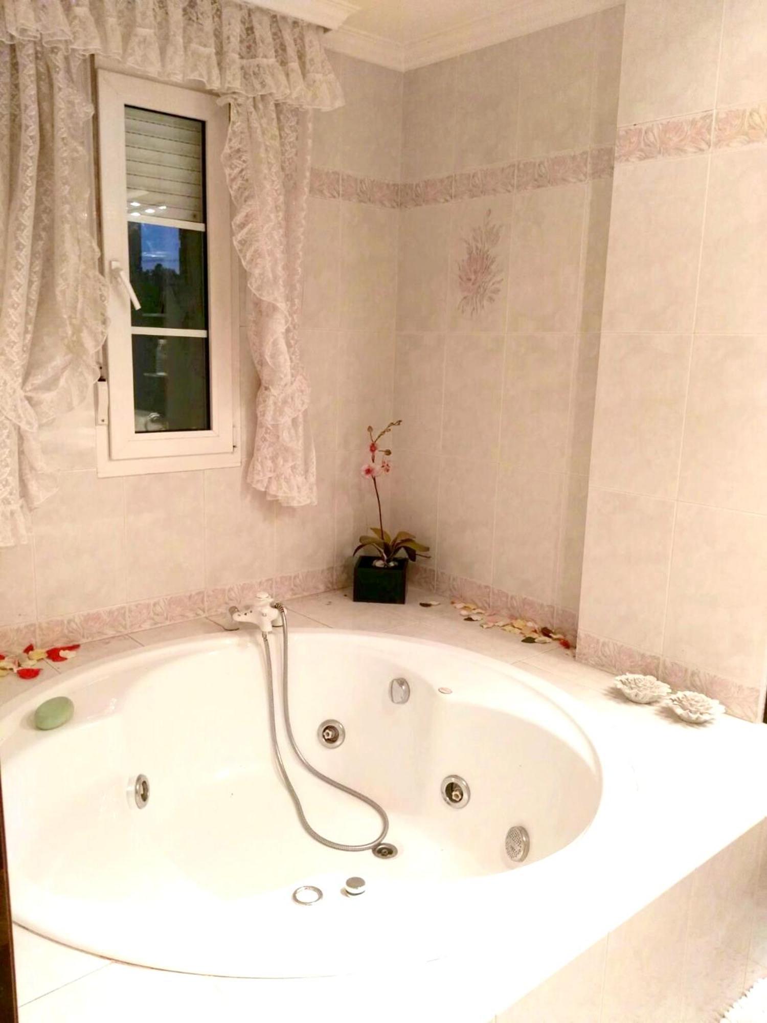 Spacious House With Pool And Garden In Congosto * Benalmadena