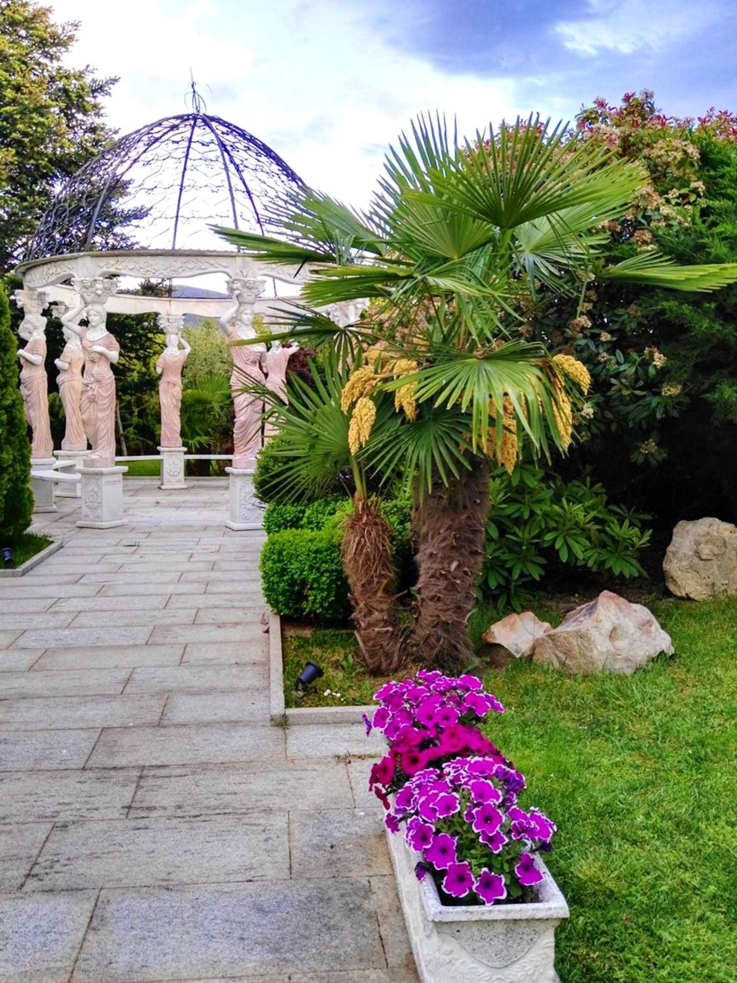 Holiday home Spacious House With Pool And Garden In Congosto *